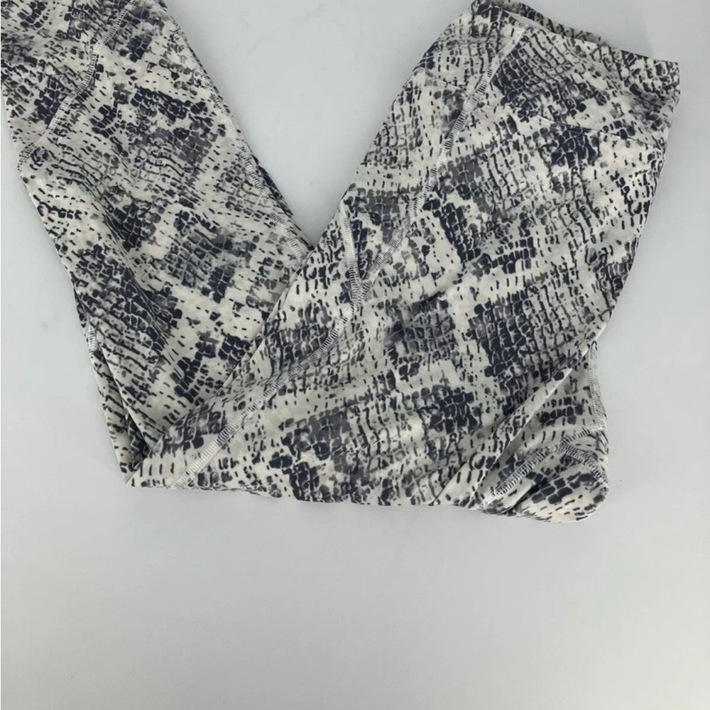 Victoria's Secret Black and White Patterned Pants